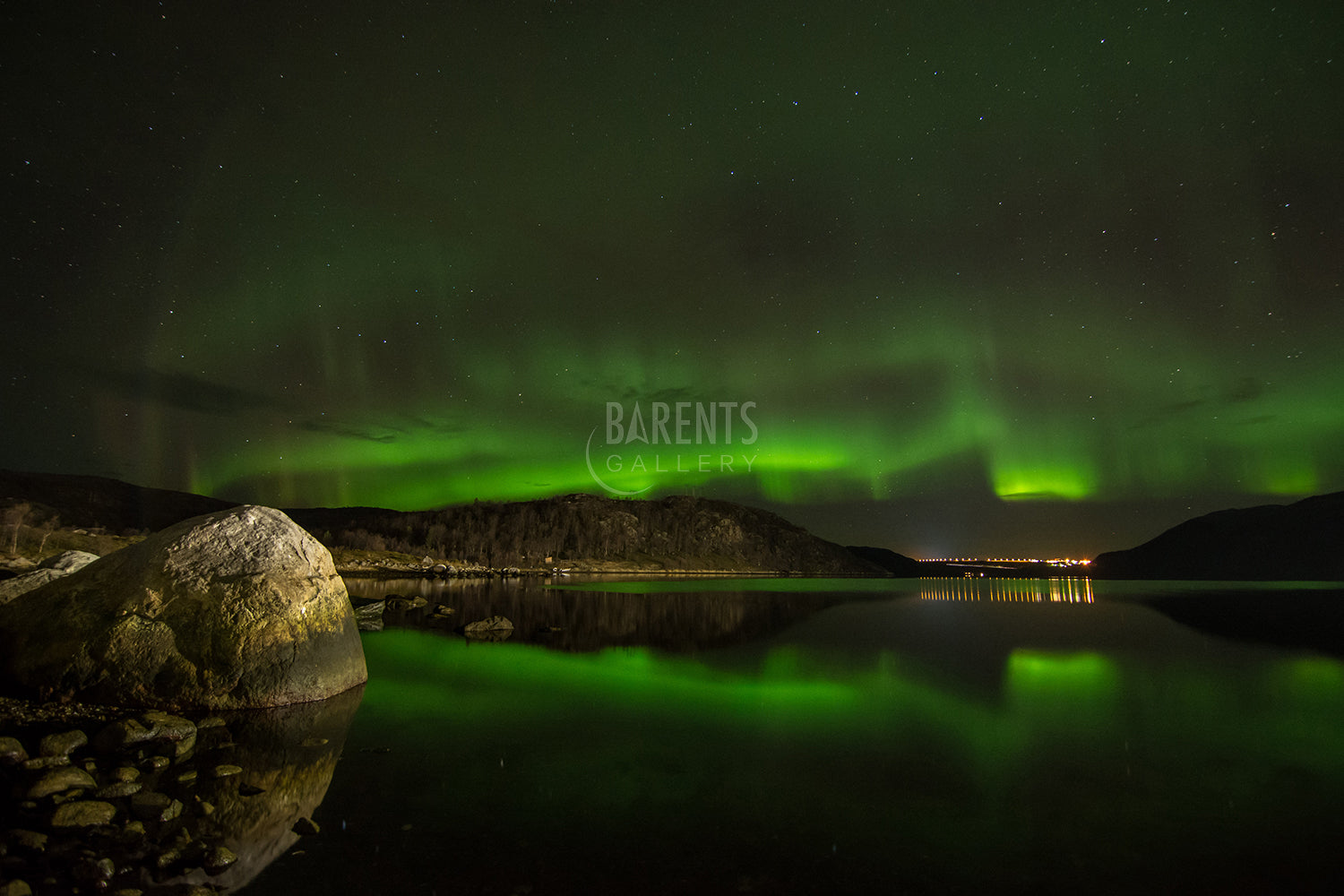 Sandnesdalen badet i nordlys