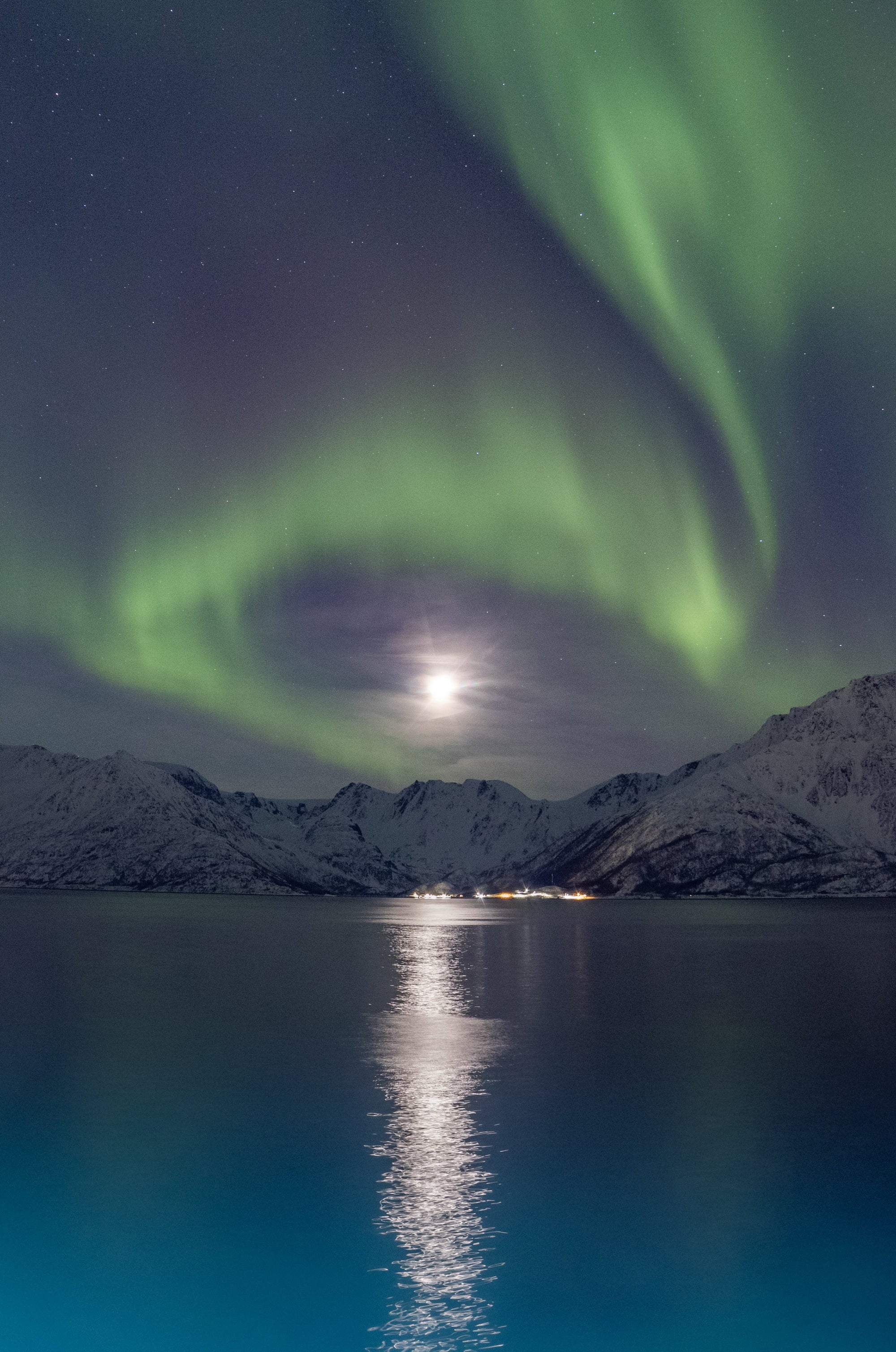 Nordlys og måneskinn